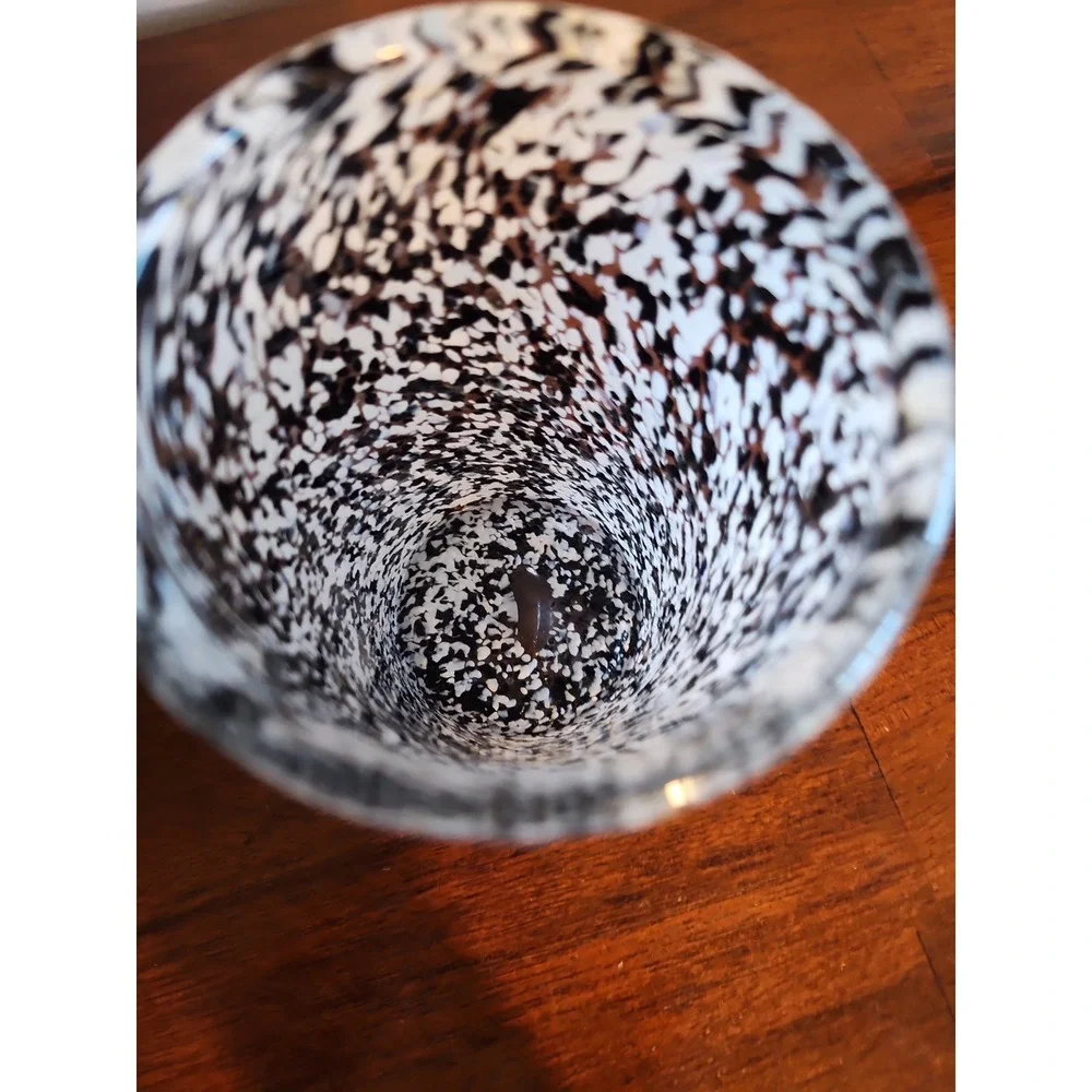 hand-blown pint glass black and white splatter pattern. Tumbler Heavy 6